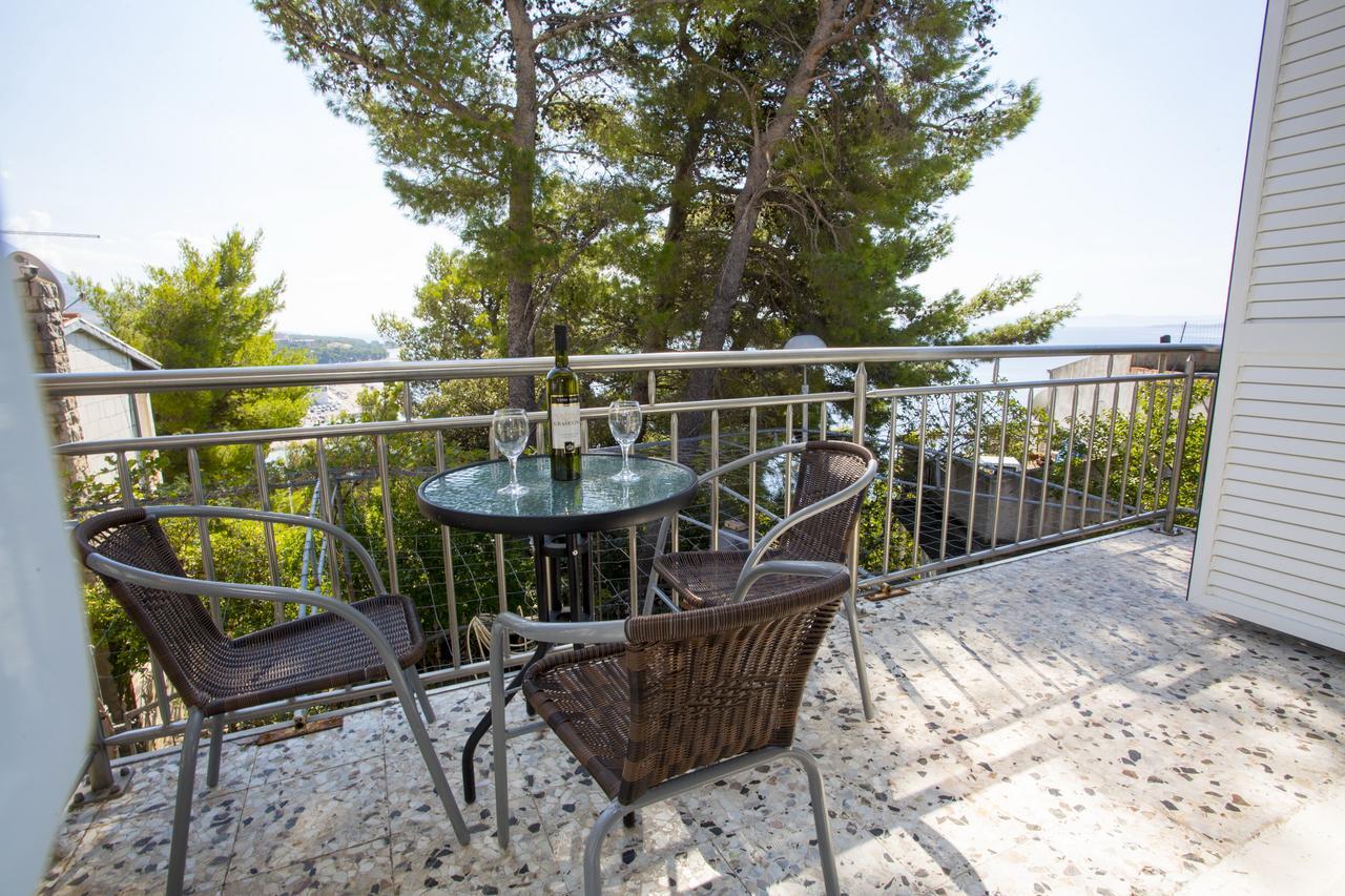 Vila Dvorski Baska Voda Luaran gambar